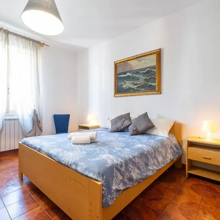 Large Seaside With Patio Castelsardo