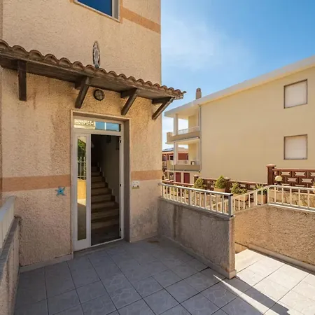 Large Seaside With Patio Castelsardo